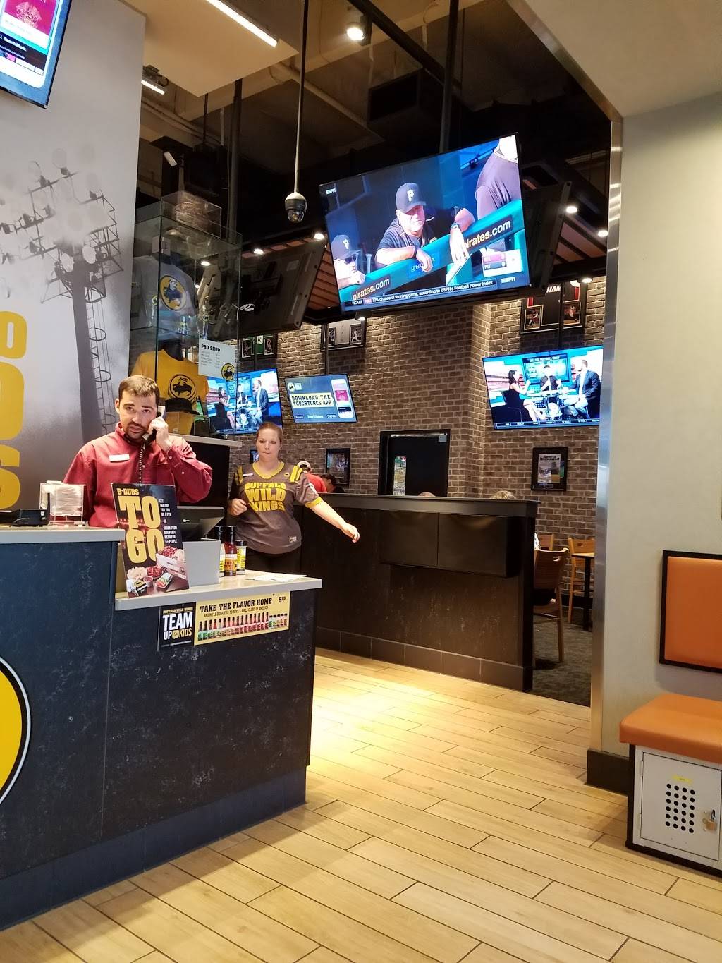 Buffalo Wild Wings | restaurant | 1537 Lower Sacramento Rd #110, Lodi, CA 95242, USA | 2093651693 OR +1 209-365-1693