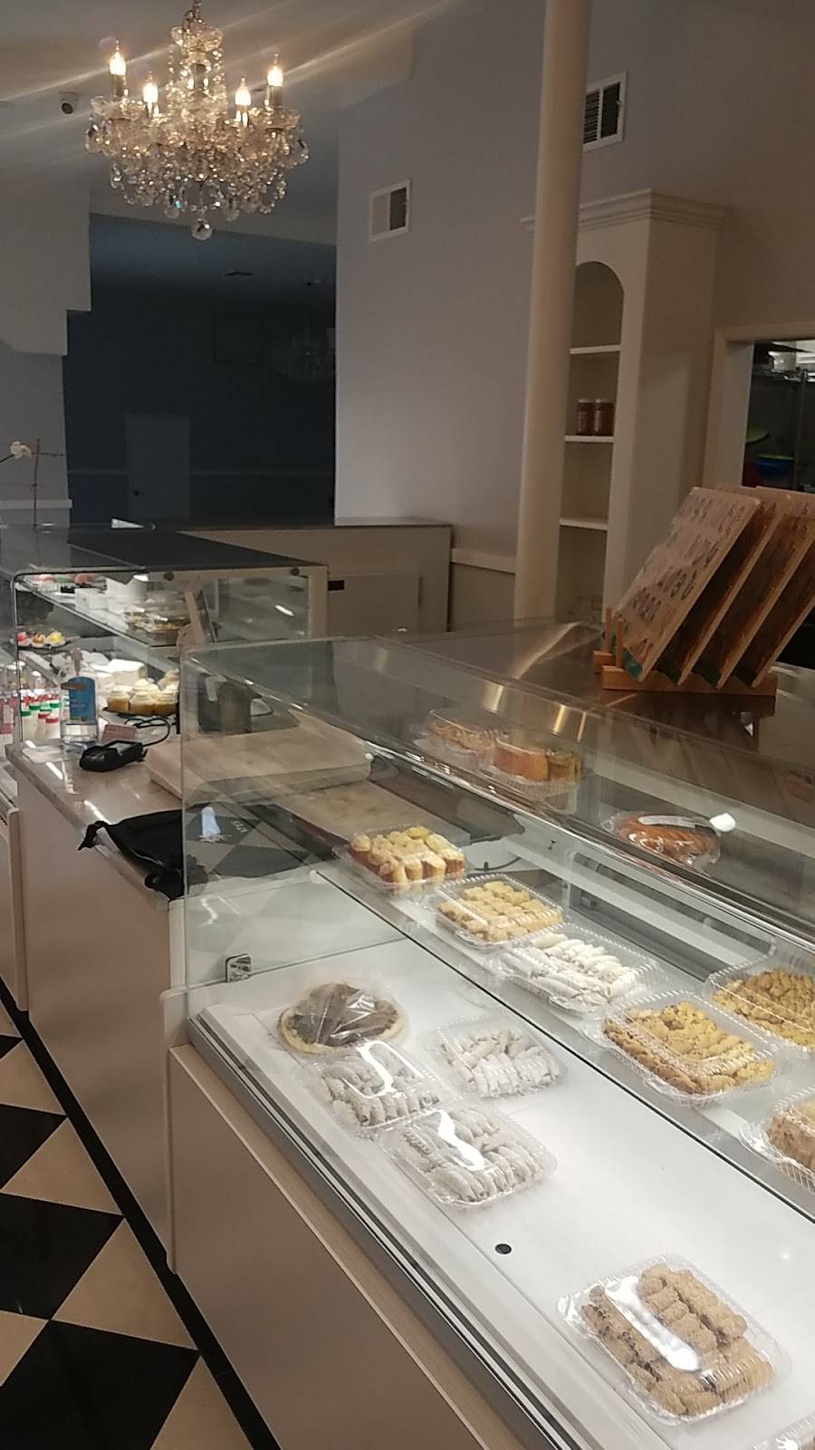 Once Upon A Dream | restaurant | 19540 Ventura Blvd, Tarzana, CA 91356, USA | 8183451234 OR +1 818-345-1234