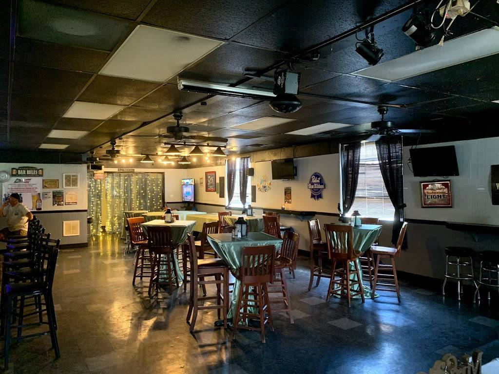 Court Cafe & Pub | restaurant | 209 W Main St, Louisa, VA 23093, USA | 5409675544 OR +1 540-967-5544