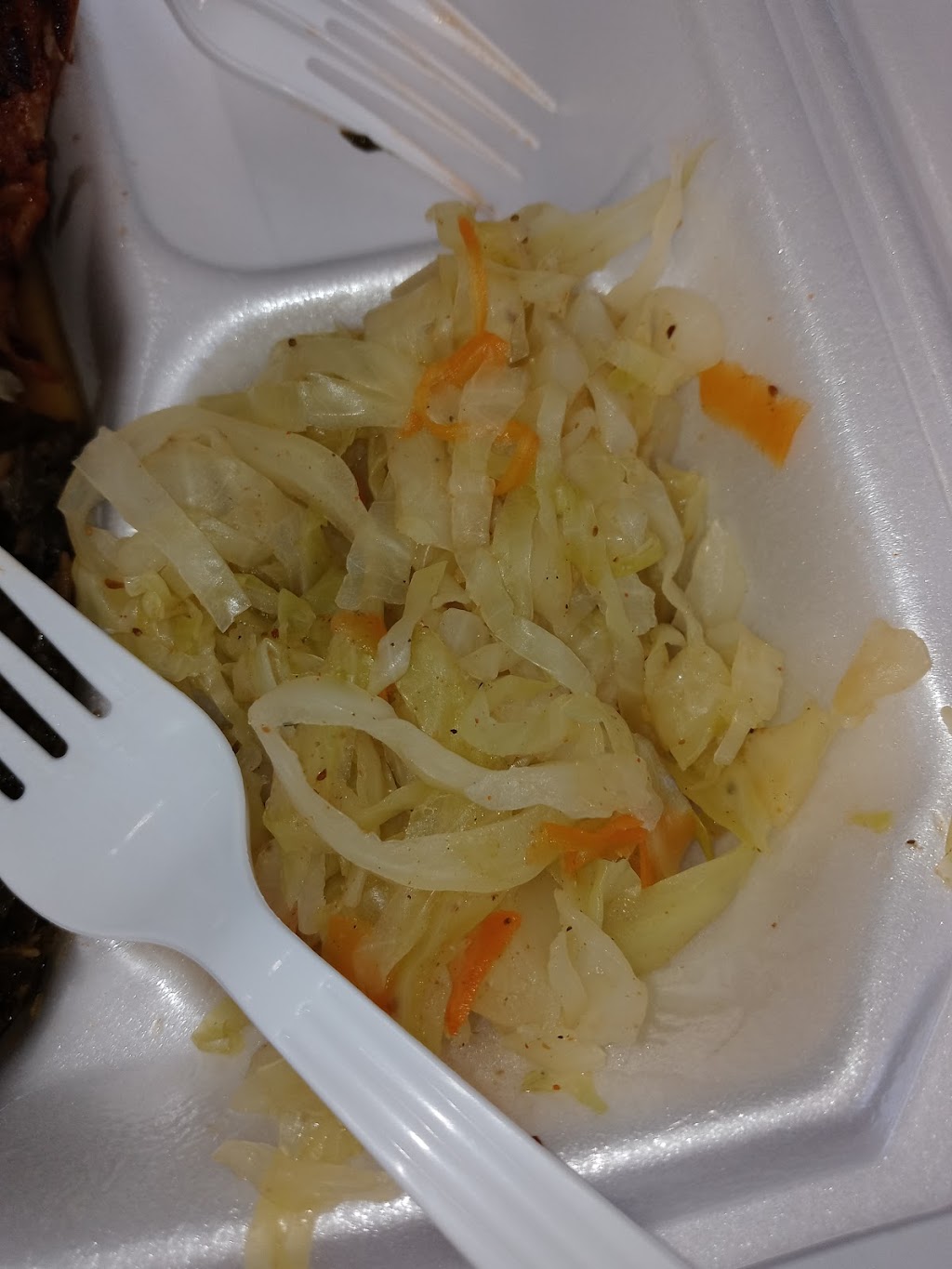 Trays Cookout | restaurant | 10401 US-441 Suite 82, Leesburg, FL 34788, USA | 3525301346 OR +1 352-530-1346