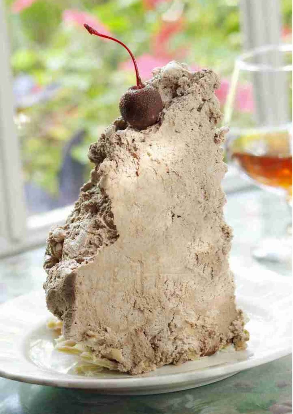 Grand Finale Restaurant | restaurant | 3 E Sharon Rd, Glendale, OH 45246, USA | 5137715925 OR +1 513-771-5925