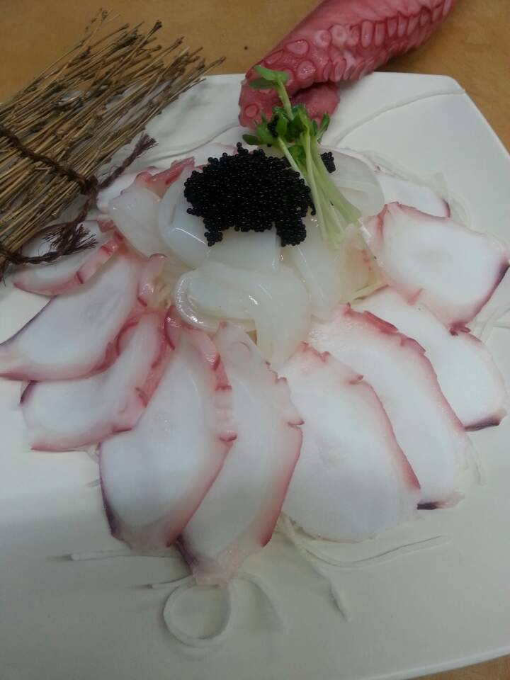 Doshi Fish Sashmi 도시어부 | restaurant | 3636 W Olympic Blvd, Los Angeles, CA 90019, USA | 3237301890 OR +1 323-730-1890