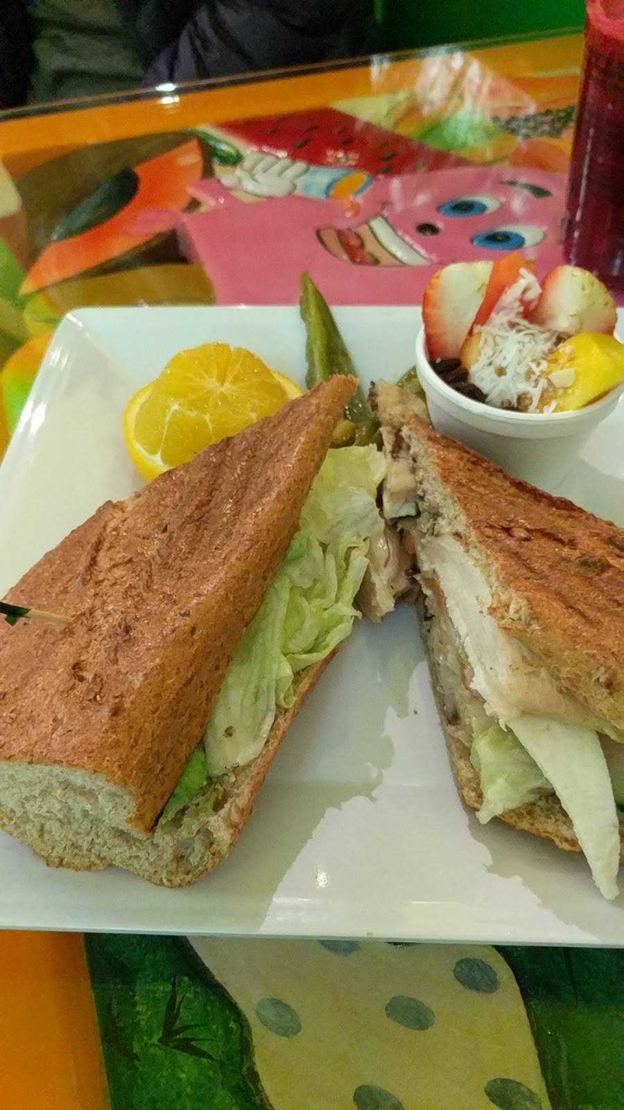 Mateos Ice Cream & Fruit Bars | restaurant | 11551 Santa Monica Blvd, Los Angeles, CA 90025, USA | 4244028038 OR +1 424-402-8038