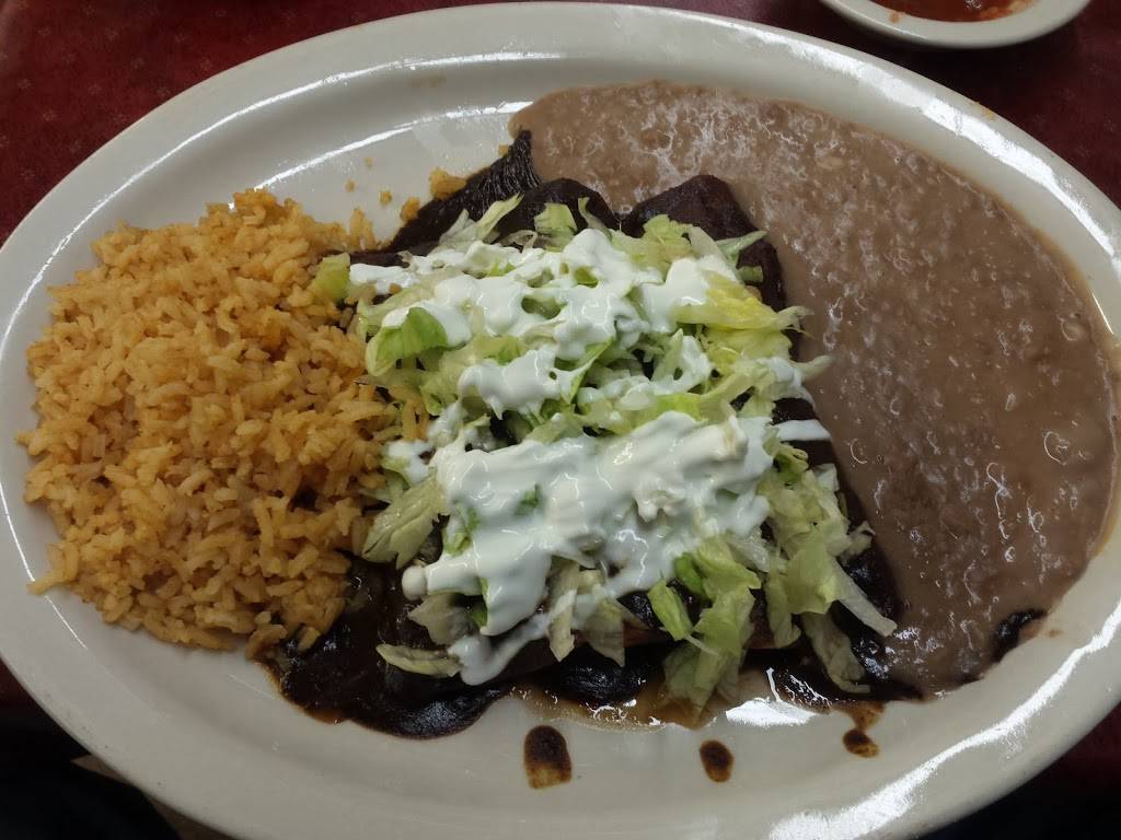 Antojeria DF Mexican Food | restaurant | 3400 US-281, Mineral Wells, TX 76067, USA | 9404528871 OR +1 940-452-8871