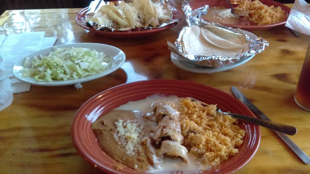 El Potrero | restaurant | 8284 N Saginaw Rd, Mt Morris, MI 48458, USA | 8106861226 OR +1 810-686-1226