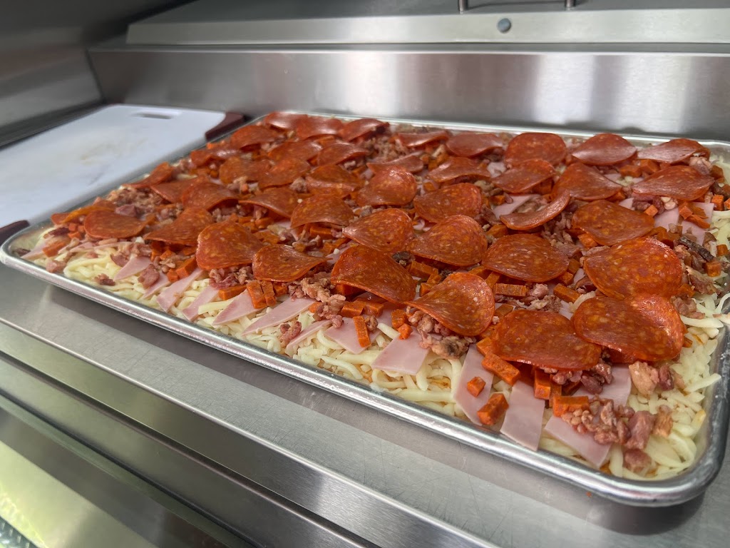 Tauro Pizza | restaurant | 22538 SW 177th Ave, Miami, FL 33170, USA | 7865209137 OR +1 786-520-9137