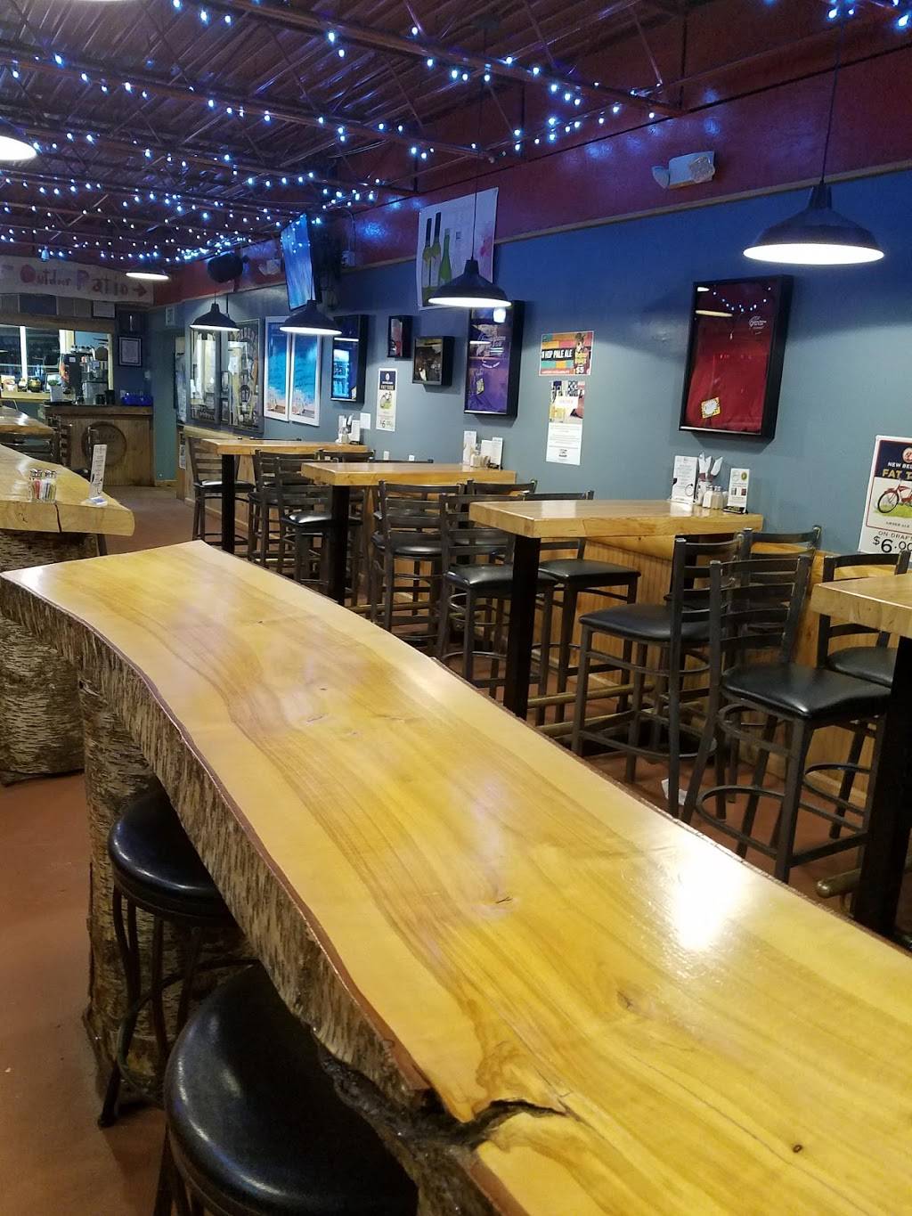 Slippery Salmon Bar & Grill | restaurant | 115 E 3rd Ave, Anchorage, AK 99501, USA | 9073348410 OR +1 907-334-8410