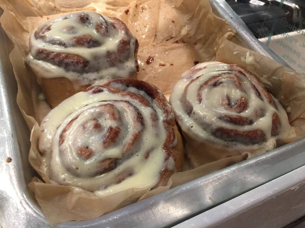 Cinnabon at Islands of Adventure | bakery | 6000 Universal Blvd, Orlando, FL 32819, USA | 4073638000 OR +1 407-363-8000