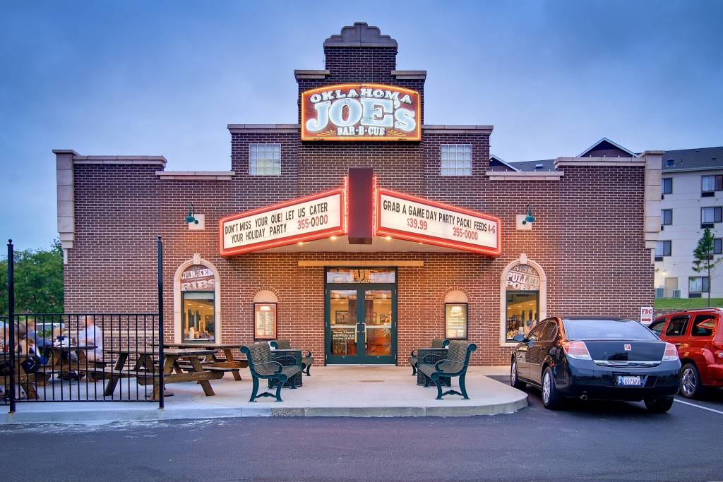 Oklahoma Joe’s Barbecue | restaurant | 333 W Albany St #8976, Broken Arrow, OK 74012, USA | 9183550000 OR +1 918-355-0000