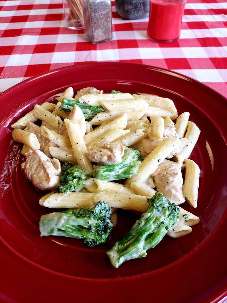 Dinos Pizzeria | restaurant | 62 Lambert St, Medford, MA 02155, USA | 7813911520 OR +1 781-391-1520