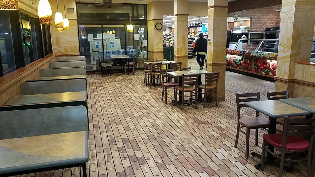 Subway | restaurant | 11957 Douglas Ave, Urbandale, IA 50322, USA | 5152763044 OR +1 515-276-3044