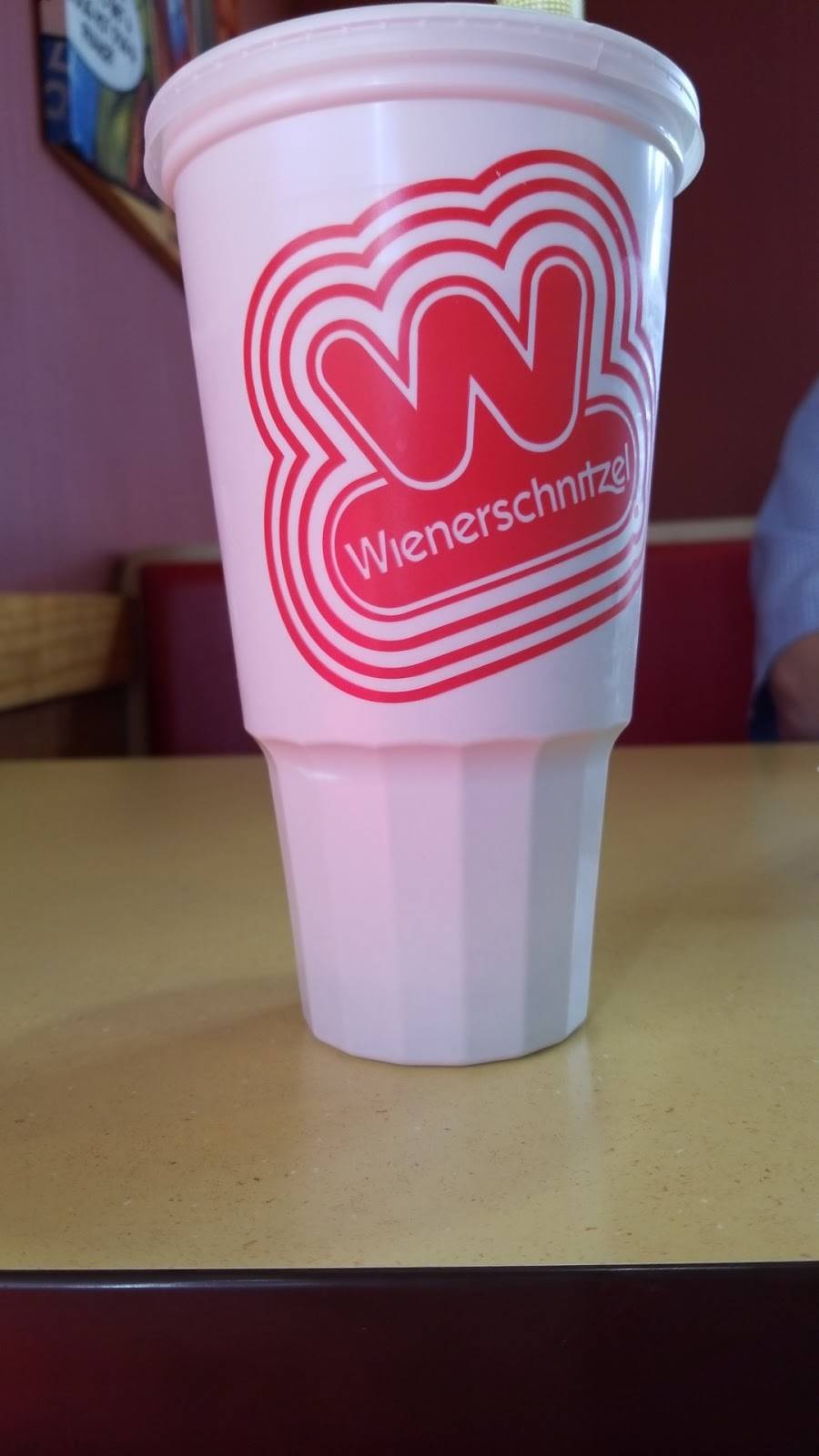 Wienerschnitzel | restaurant | 2800 N Main St, Las Cruces, NM 88001, USA | 5755267878 OR +1 575-526-7878