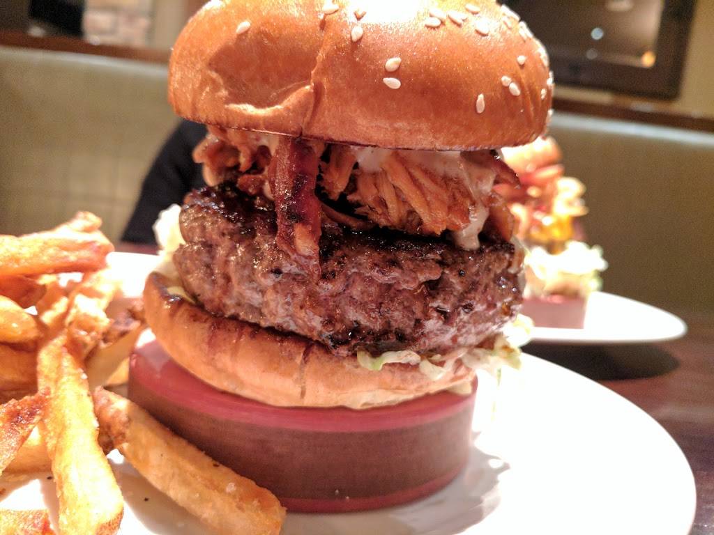 Lucky Monk | restaurant | 105 Hollywood Blvd, South Barrington, IL 60010, USA | 8478980500 OR +1 847-898-0500