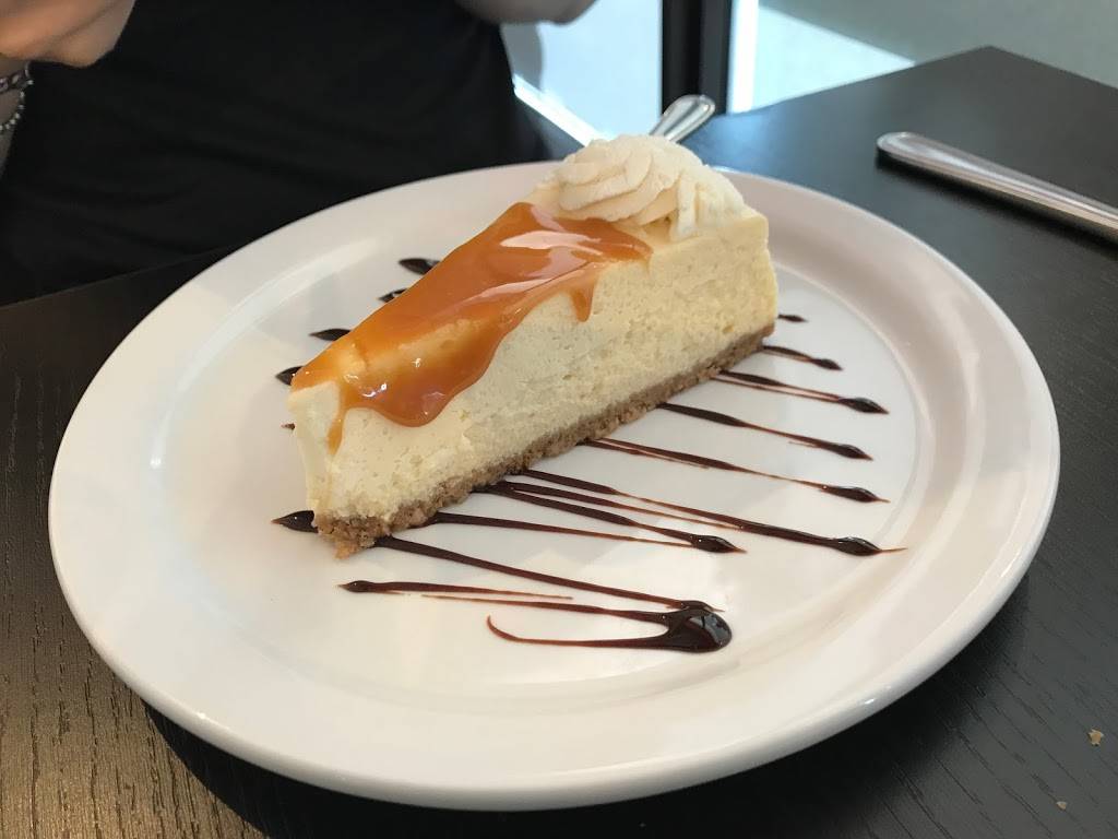 La Bella Italia | restaurant | 9300 Keele St #6, Maple, ON L6A 1P4, Canada | 9058322833 OR +1 905-832-2833