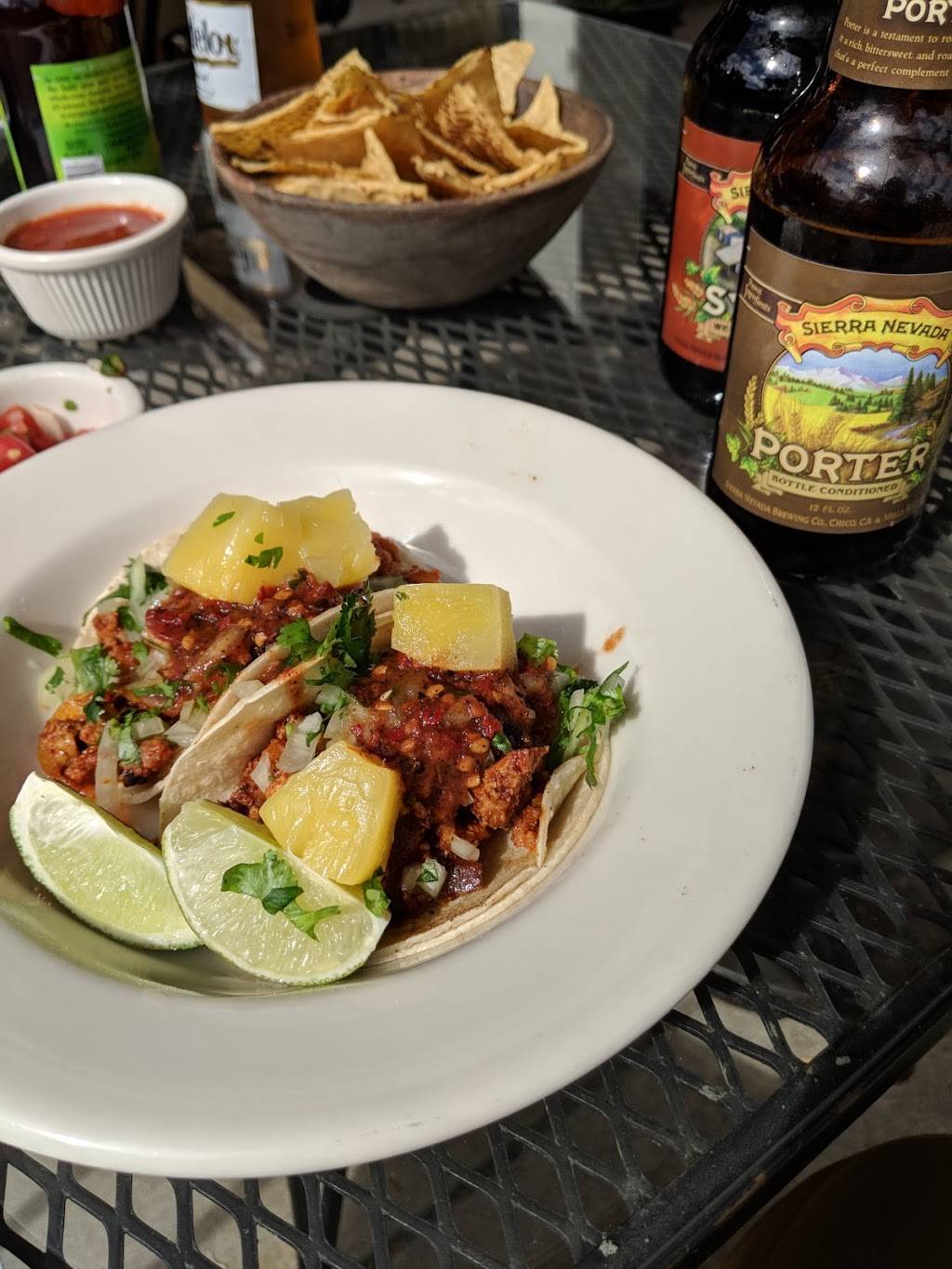 J&R Tacos | restaurant | 437 W Main St, Merced, CA 95340, USA | 2093842923 OR +1 209-384-2923