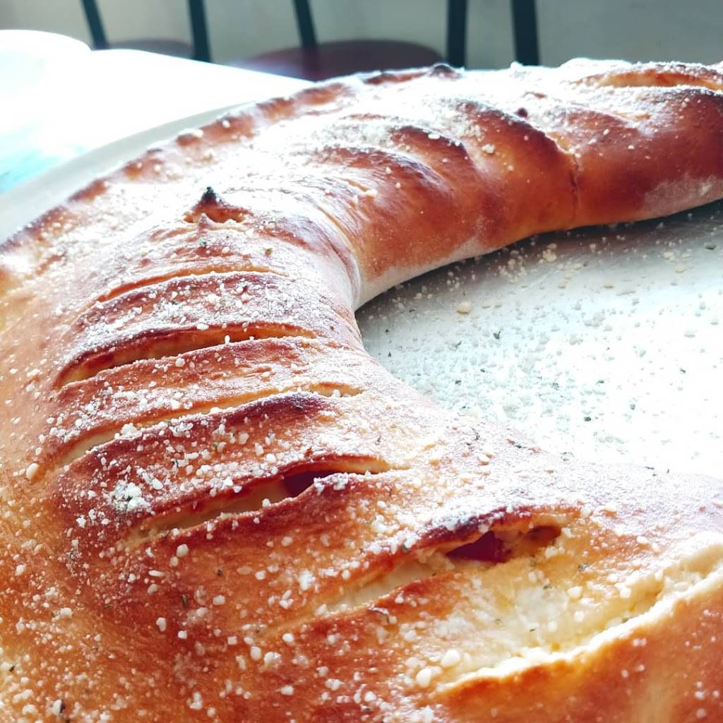 Bellas New York Style Pizza | restaurant | 1918 Boy Scout Dr, Fort Myers, FL 33907, USA | 2392754800 OR +1 239-275-4800