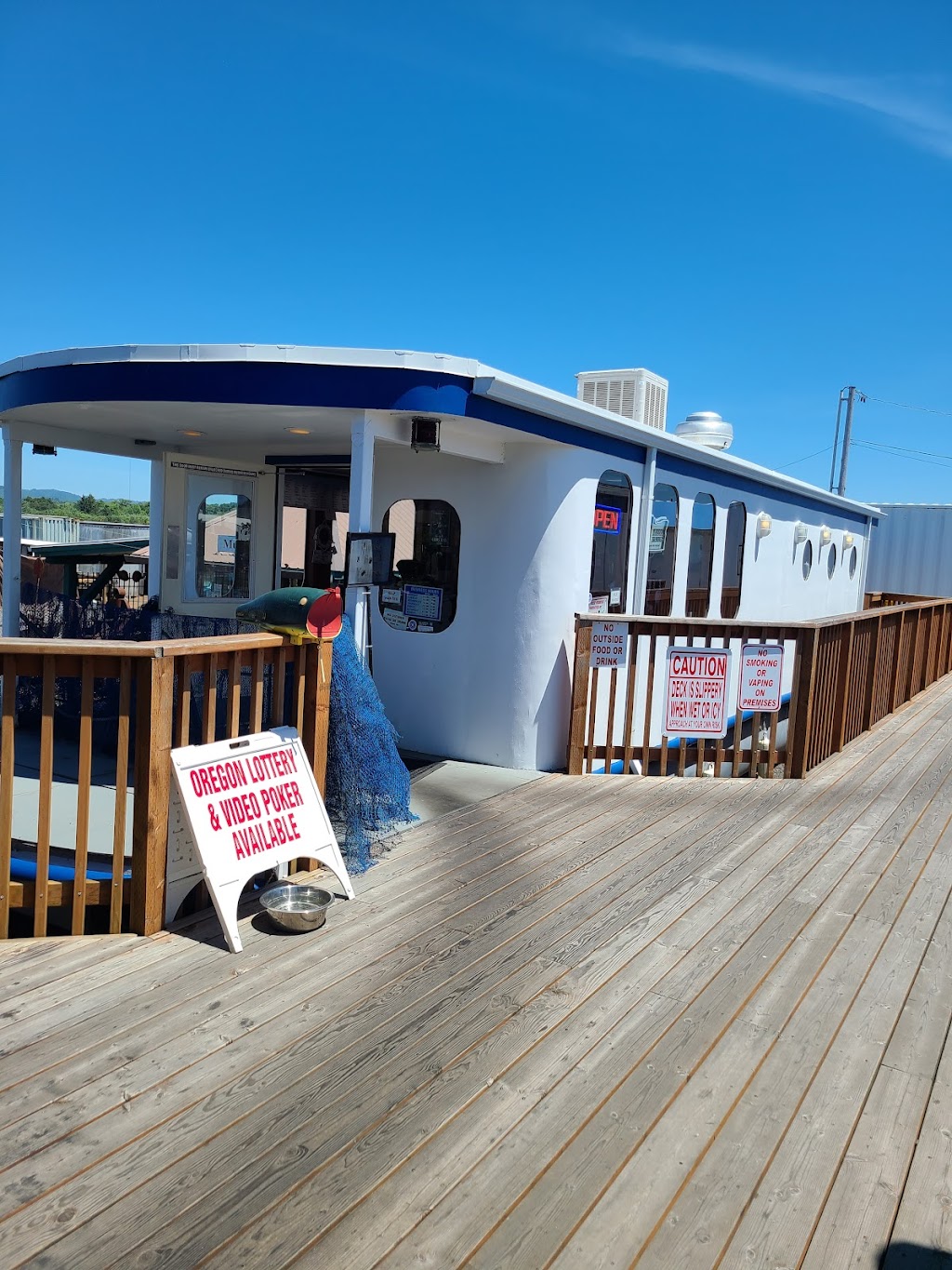 The Boat Fish & Chips | restaurant | 102 Hall Ave, Coos Bay, OR 97420, USA | 5418089500 OR +1 541-808-9500