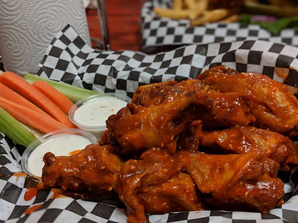 Amigos Burgers and Beer | restaurant | 6372 S Nogales Hwy, Tucson, AZ 85706, USA | 5203986598 OR +1 520-398-6598