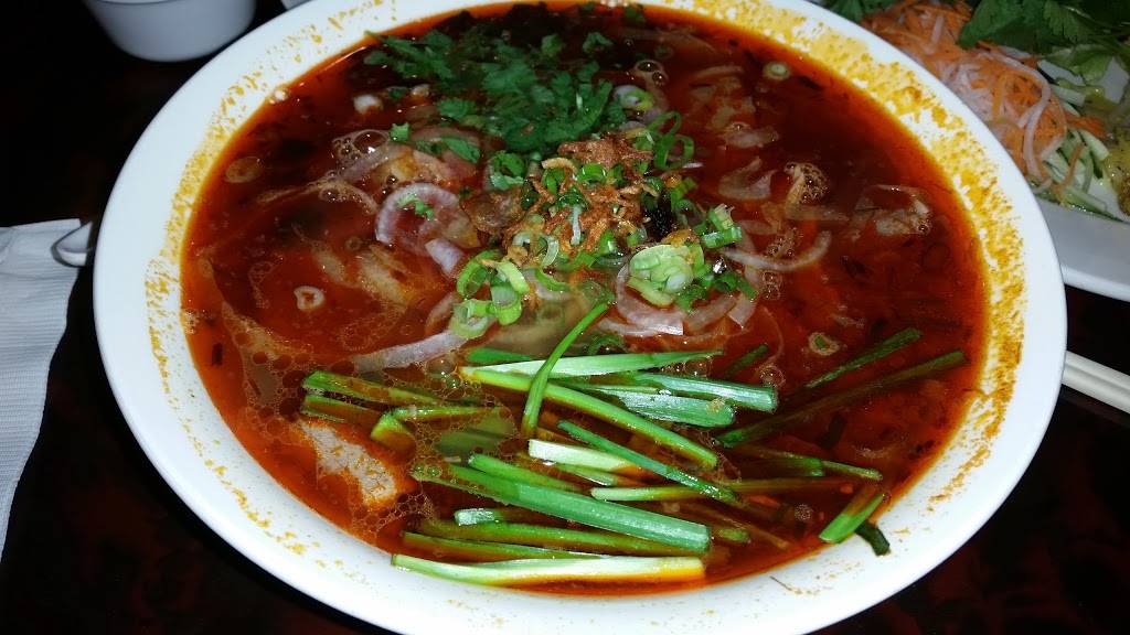 Saigon Cafe | restaurant | 20921 Davenport Dr, Sterling, VA 20165, USA | 7034042424 OR +1 703-404-2424