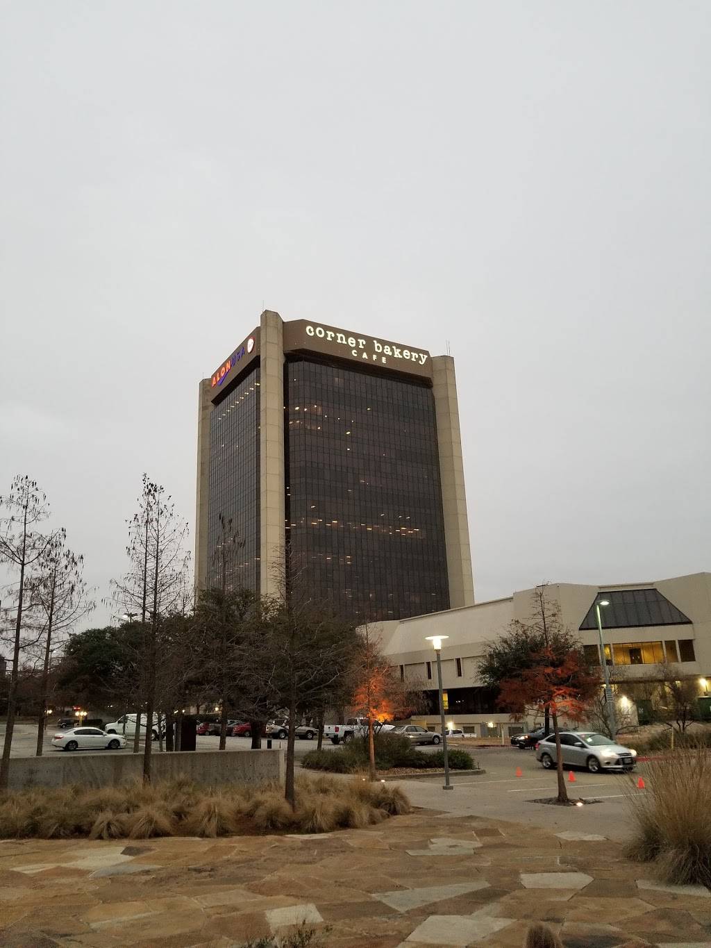 Corner Bakery Cafe | cafe | 12700 Park Central Dr #160, Dallas, TX 75251, USA | 4696406952 OR +1 469-640-6952