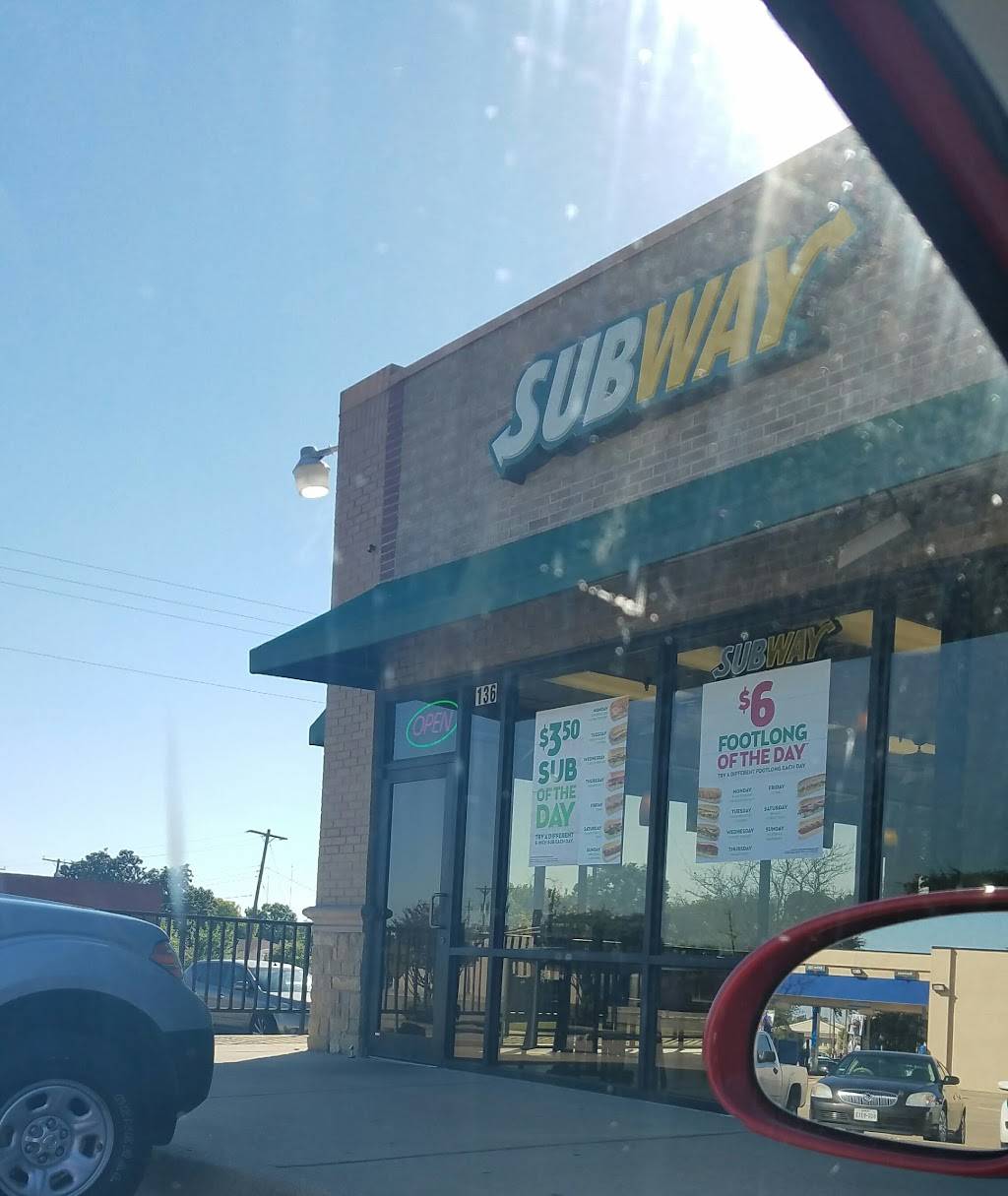 Subway | restaurant | 107 N Cedar Ridge Dr #136, Duncanville, TX 75116, USA | 9722967111 OR +1 972-296-7111