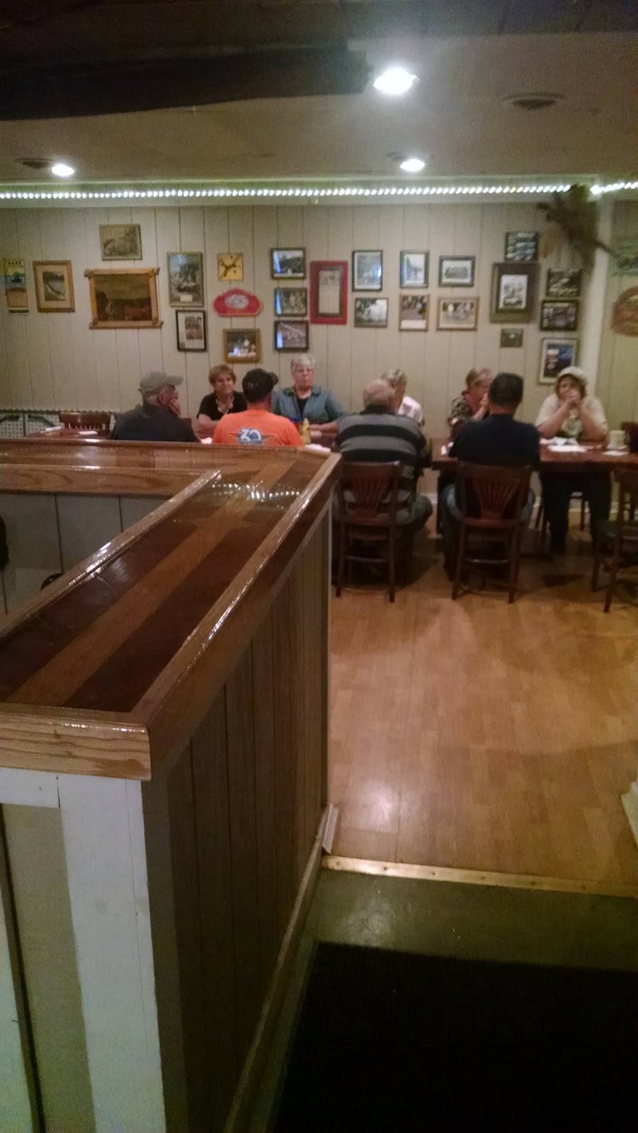 Southfork Restaurant & Pub | restaurant | 105 S Glick St, Mulberry, IN 46058, USA | 7652962096 OR +1 765-296-2096