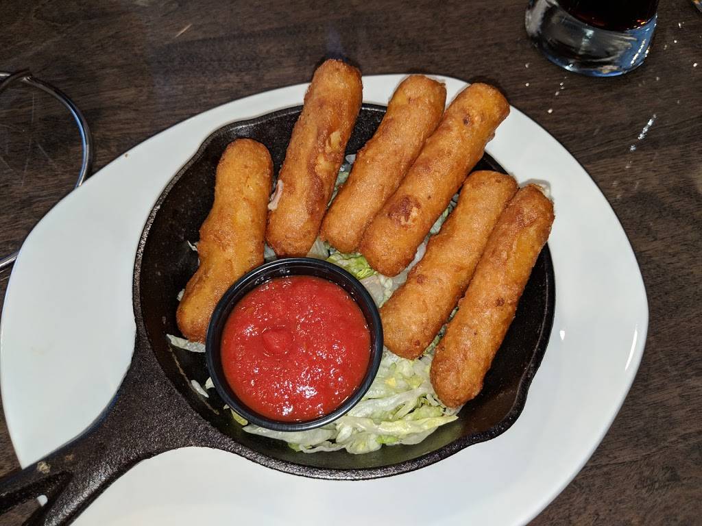 St. Louis Bar & Grill | restaurant | 5777 Main St, Whitchurch-Stouffville, ON L4A 4R2, Canada | 9056424224 OR +1 905-642-4224