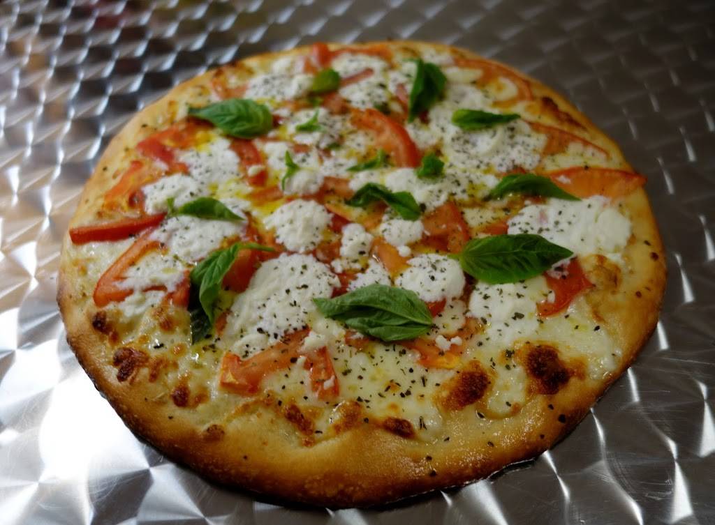 Gold Pan Pizzeria | restaurant | 4131 S Shingle Rd #10, Shingle Springs, CA 95682, USA | 5306767437 OR +1 530-676-7437