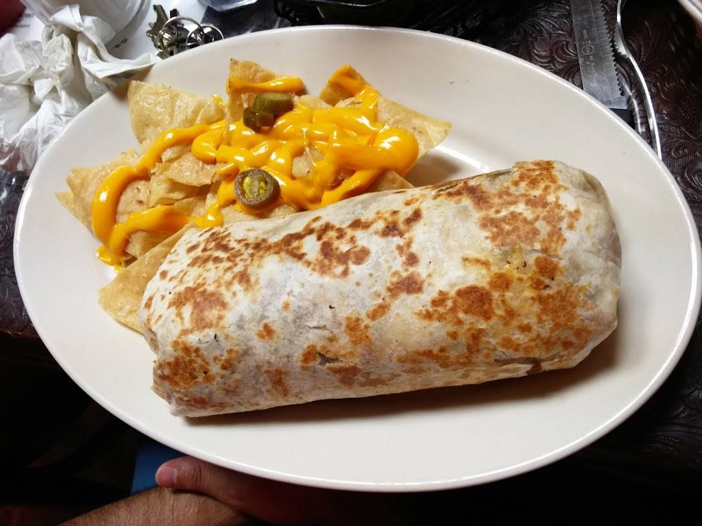 Huaraches Moroleon | restaurant | 805 Philo Rd, Urbana, IL 61801, USA | 2173446772 OR +1 217-344-6772