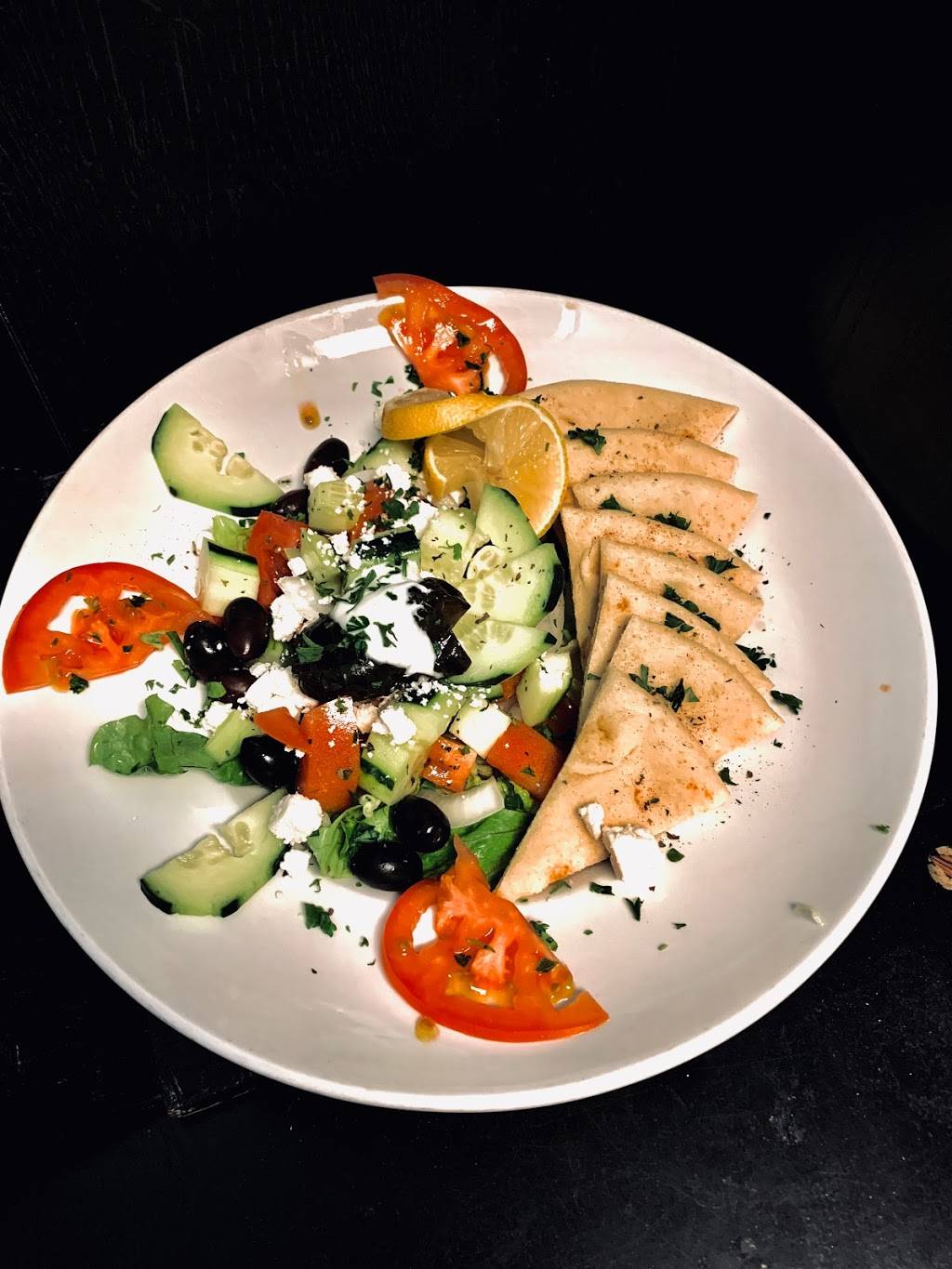 Santorini Gyro | restaurant | 68375 E Palm Canyon Dr, Cathedral City, CA 92234, USA | 7608313663 OR +1 760-831-3663