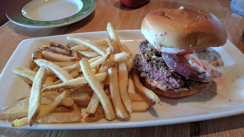 Applebees Grill + Bar | restaurant | 1811 Demille Rd, Lapeer, MI 48446, USA | 8102456070 OR +1 810-245-6070