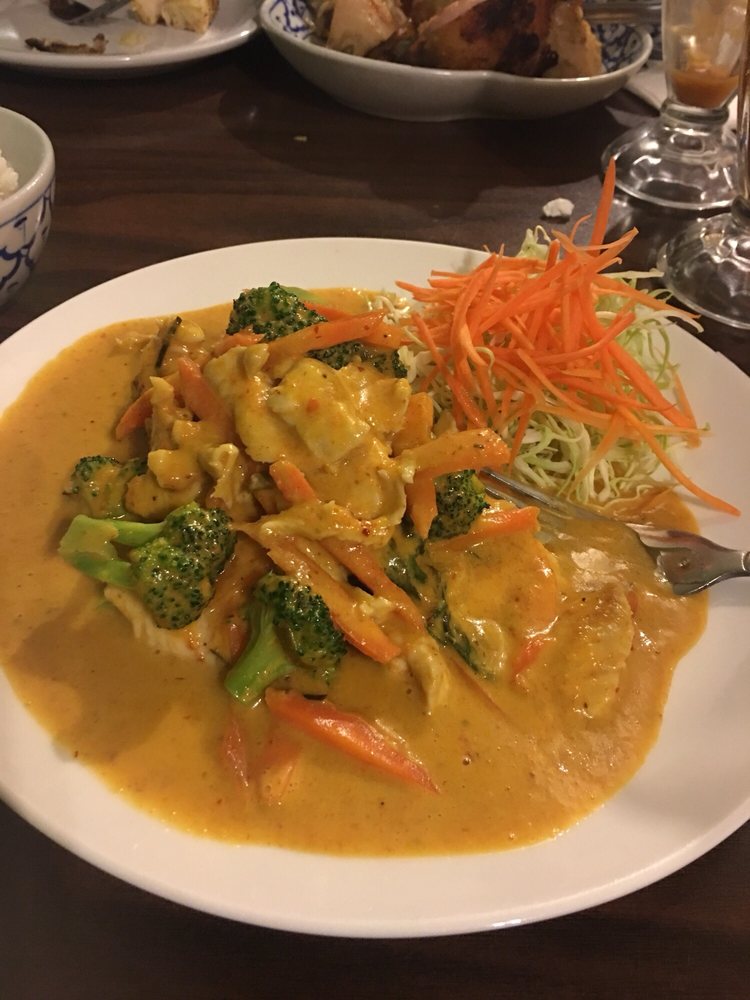 Erawan Thai Cuisine | restaurant | 820 Crater Lake Ave STE 107, Medford, OR 97504, USA | 5417738114 OR +1 541-773-8114
