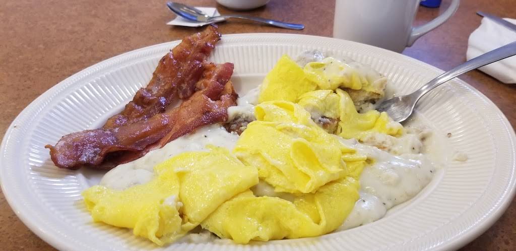 Eddiess Drive In West | restaurant | 5036 Paw Paw Lake Rd, Coloma, MI 49038, USA | 2694682345 OR +1 269-468-2345