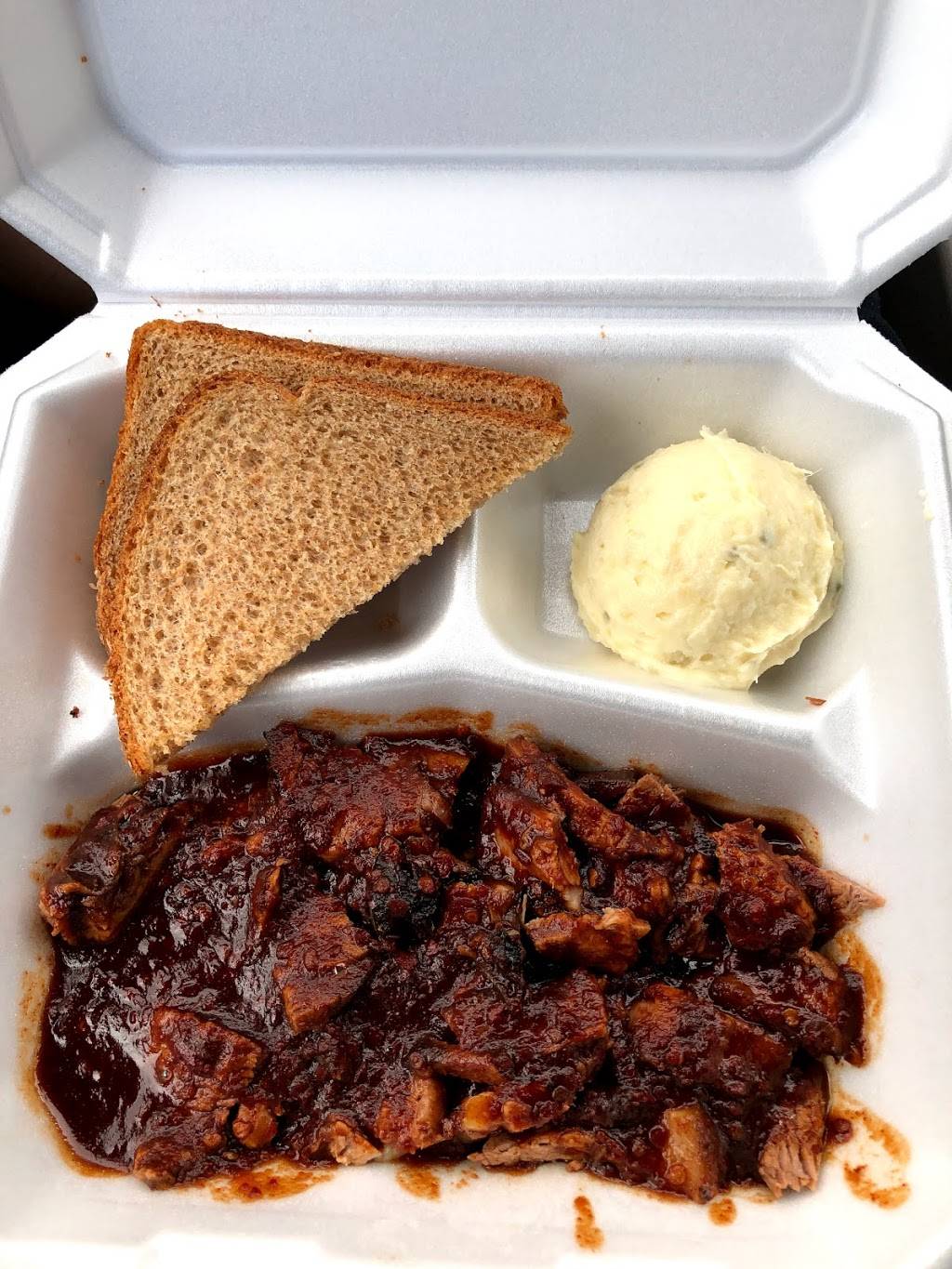 Carmen & Family Bar-B-Q | restaurant | 41986 Fremont Blvd, Fremont, CA 94538, USA | 5106575464 OR +1 510-657-5464