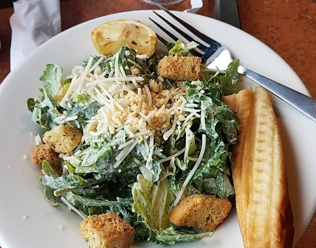 TGI Fridays | restaurant | 7656 Cox Ln, West Chester Township, OH 45069, USA | 5137798582 OR +1 513-779-8582