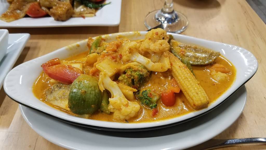 Eattini Thai Kitchen | restaurant | 10045 Baltimore National Pike, Suite A9, Ellicott City, MD 21042, USA | 4433255852 OR +1 443-325-5852