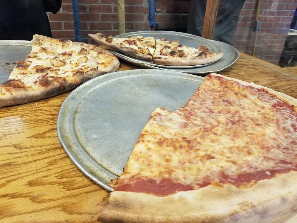 Mondoz Pizzeria | restaurant | 369 Douglas Ave, Providence, RI 02908, USA | 4012701773 OR +1 401-270-1773
