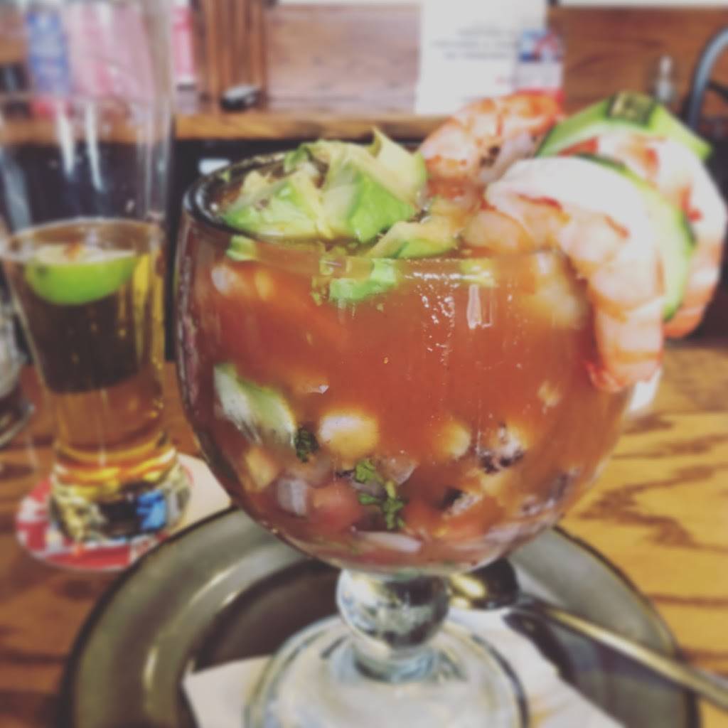 Cucas Mexican Food | restaurant | 119 Riverside Ave, Rialto, CA 92376, USA | 9095620207 OR +1 909-562-0207