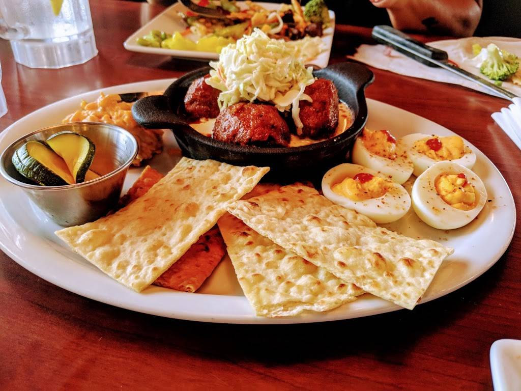 Ruby Tuesday | restaurant | 580 Al Henderson Blvd, Savannah, GA 31419, USA | 9129200128 OR +1 912-920-0128