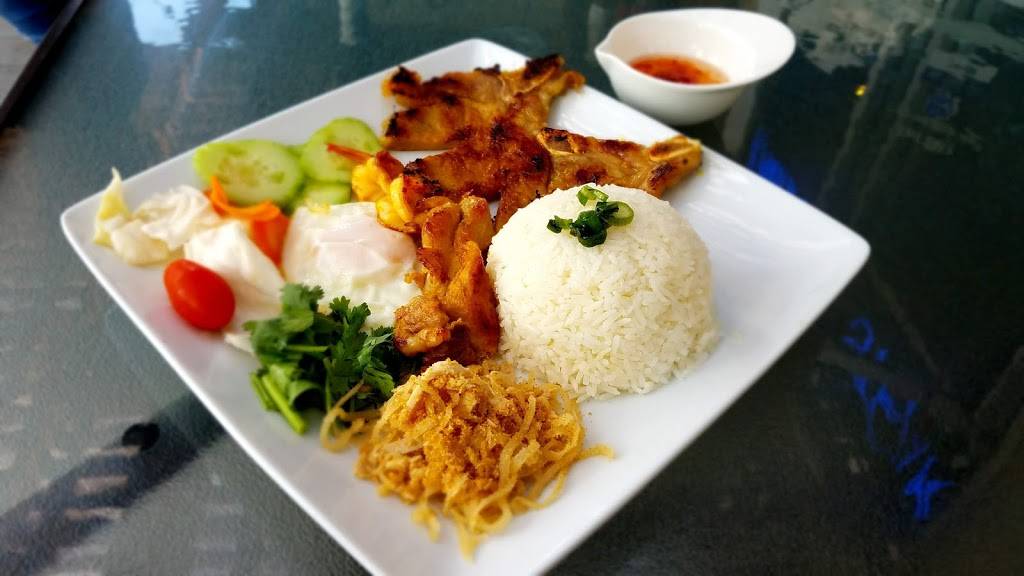 Pho X Trangs | restaurant | 21519 Tomball Pkwy suite i, Houston, TX 77070, USA | 8324223693 OR +1 832-422-3693