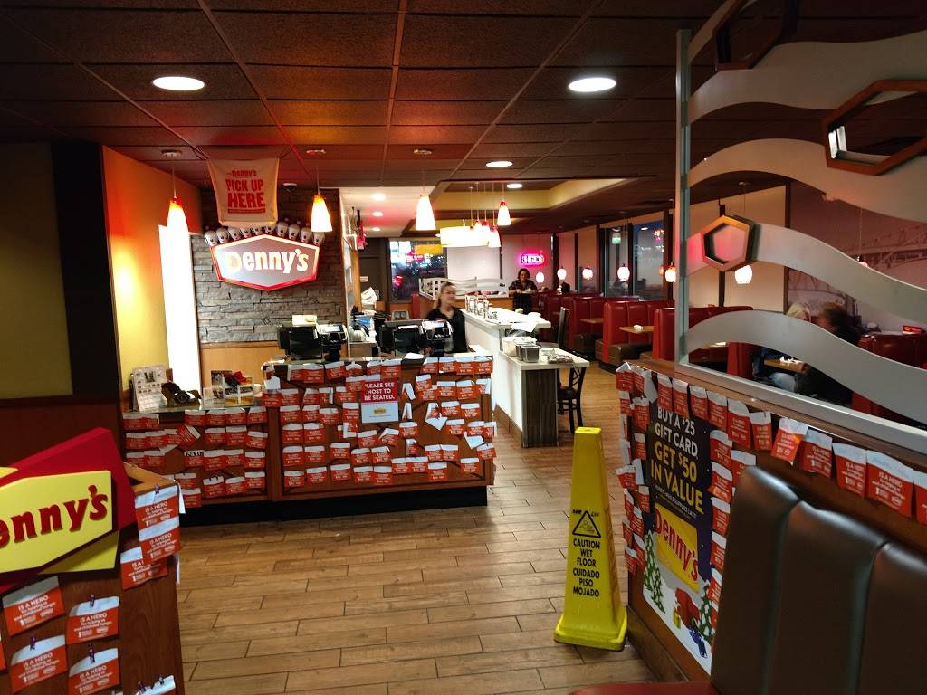 Dennys | restaurant | 4010 24th Ave, Fort Gratiot Twp, MI 48059, USA | 8103857424 OR +1 810-385-7424