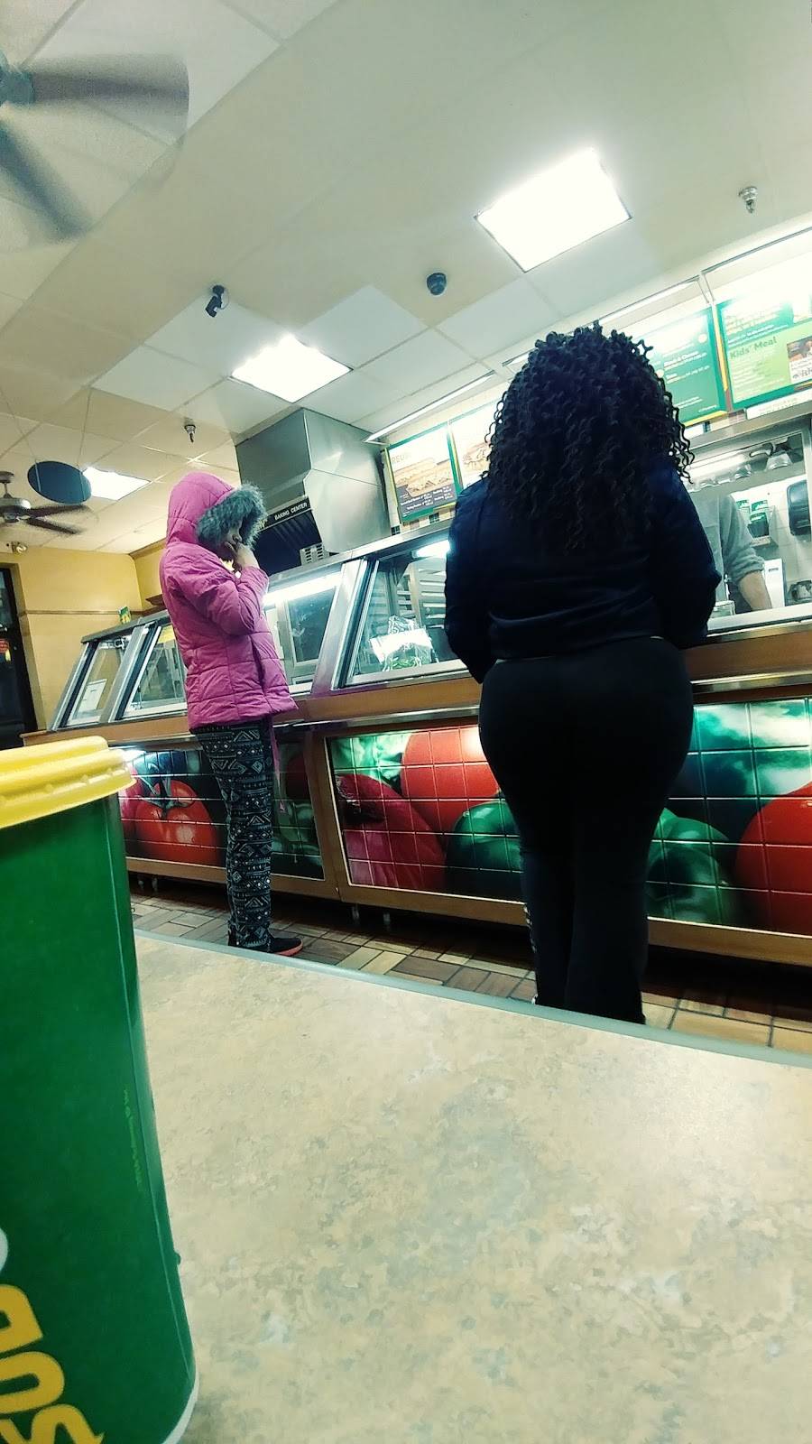 Subway | restaurant | 521 W Broadway Ave, Minneapolis, MN 55411, USA | 6125211505 OR +1 612-521-1505