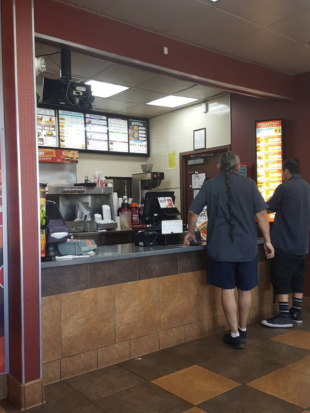 Jack in the Box | restaurant | 1270 V St, Merced, CA 95340, USA | 2097232465 OR +1 209-723-2465