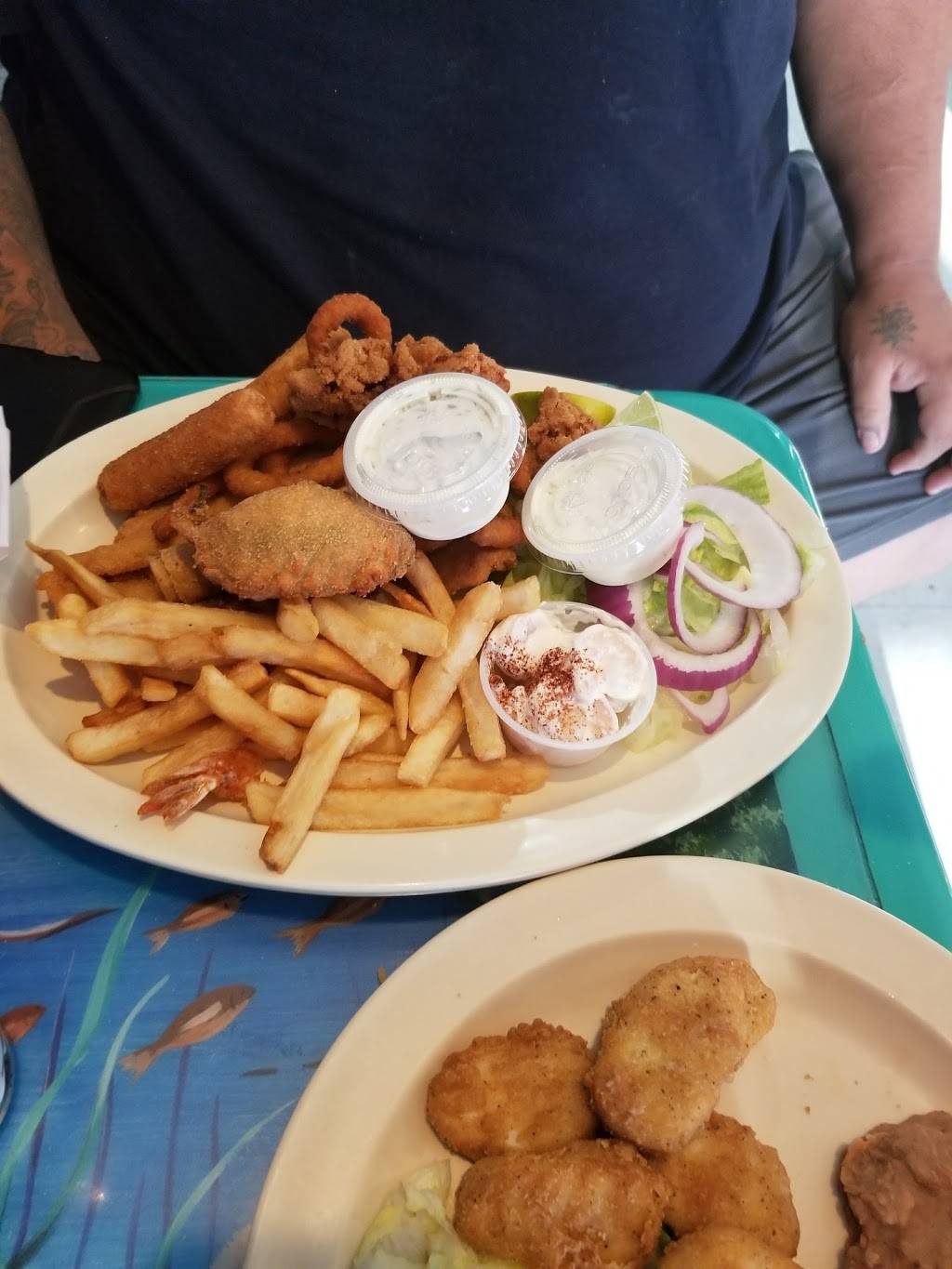 Mariscos 2000 | restaurant | 2053 W Northwest Hwy #82, Dallas, TX 75220, USA | 9724320954 OR +1 972-432-0954