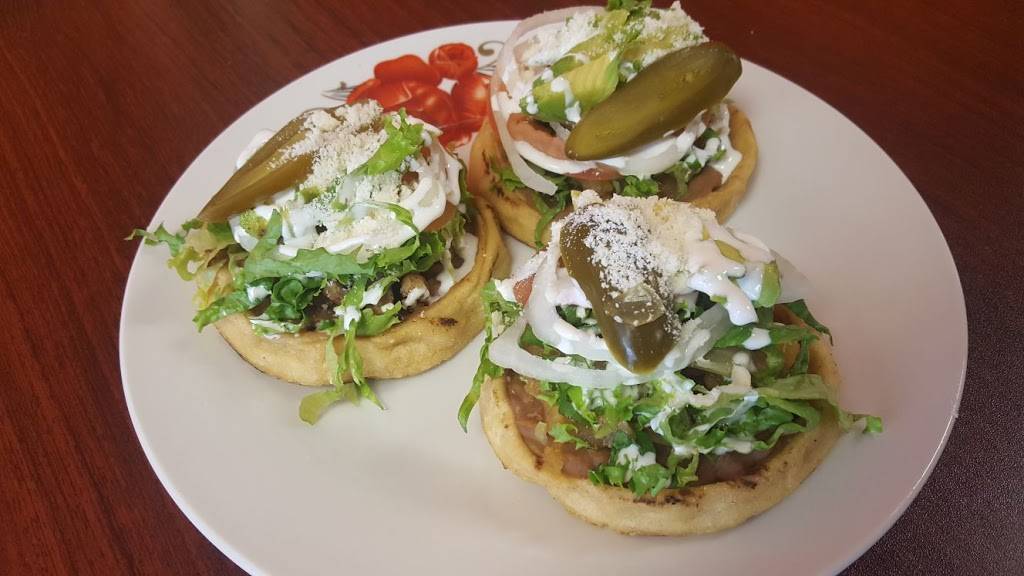 El Cacheton Tacos y Tortas | restaurant | 1050 N Westmoreland Rd ste #429, Dallas, TX 75211, USA | 2143317551 OR +1 214-331-7551