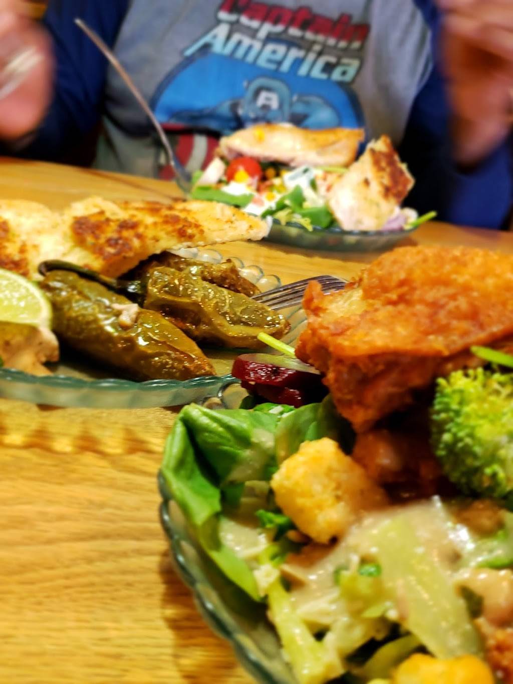 HomeTown Buffet | restaurant | 1315 Gateway Blvd, Fairfield, CA 94533, USA | 7074286000 OR +1 707-428-6000