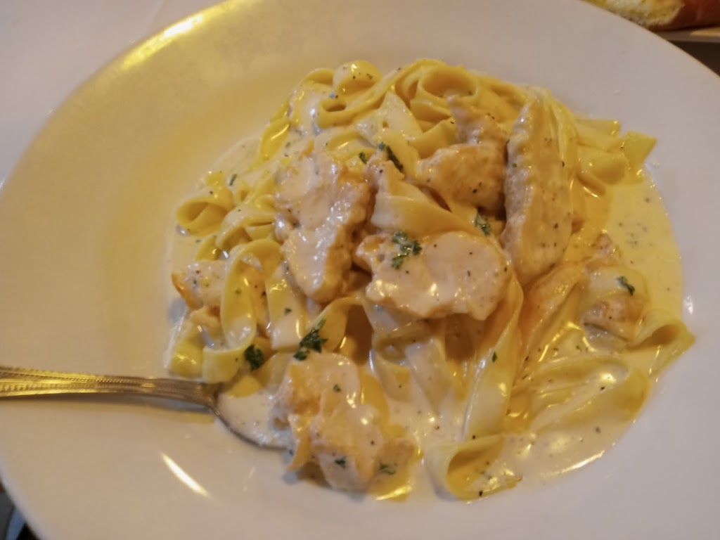 Milano’s Italian Grill | restaurant | 1800 Club Manor Dr, Maumelle, AR 72113, USA | 5017348027 OR +1 501-734-8027