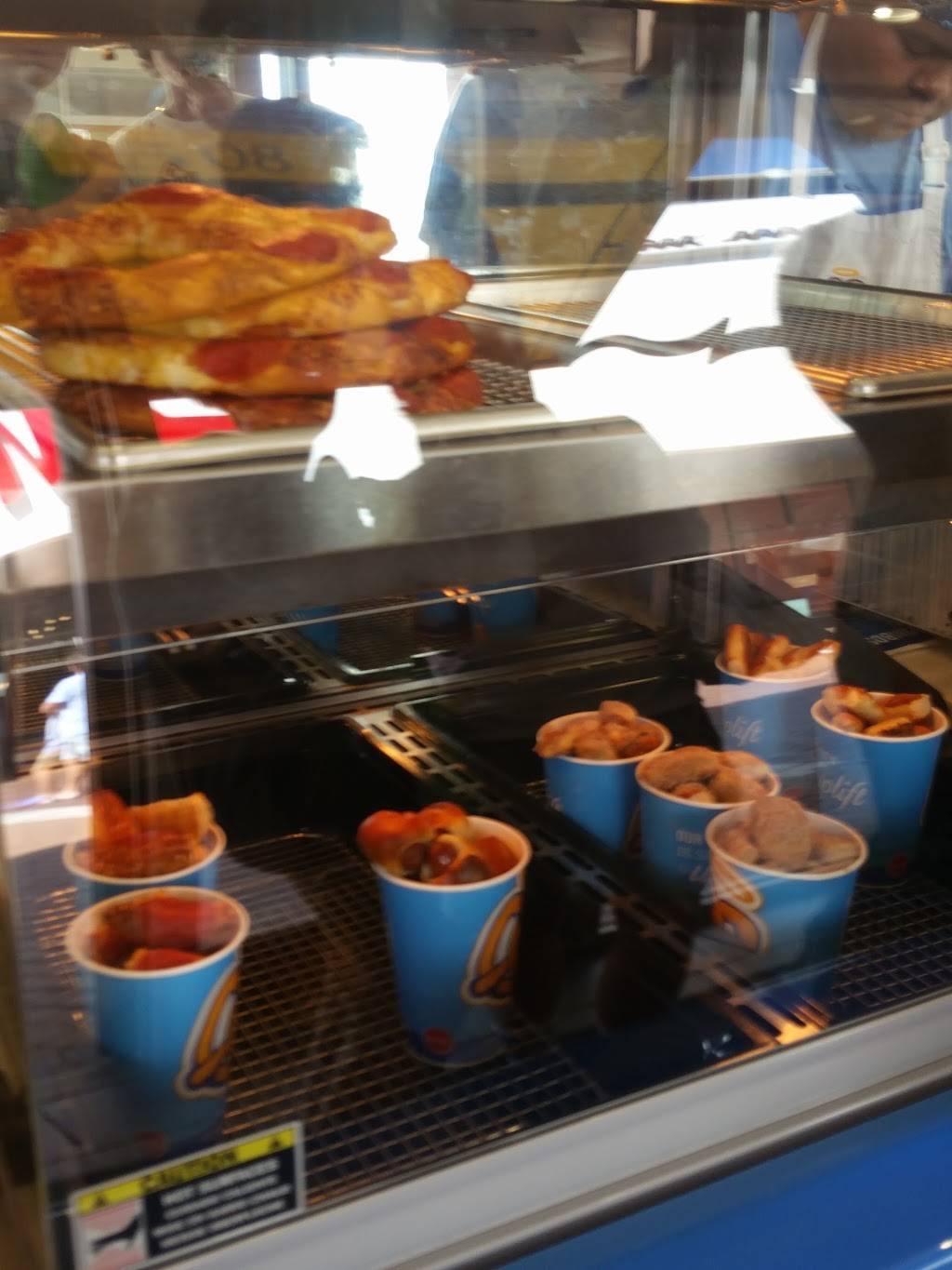 Auntie Annes | cafe | 101 W Avenida Vista Hermosa, San Clemente, CA 92673, USA | 9493616945 OR +1 949-361-6945