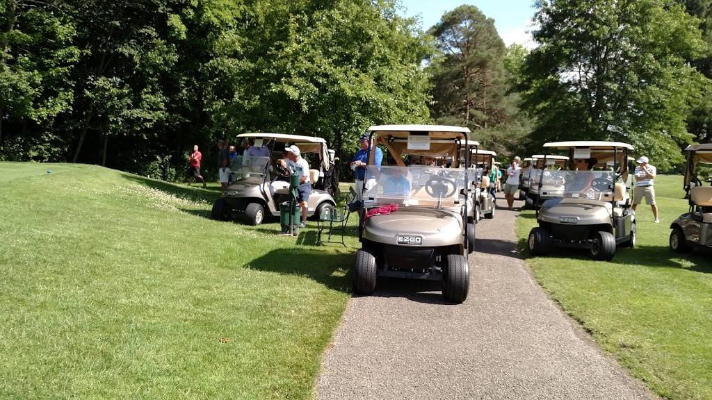 Moonbrook Country Club | restaurant | 2879 N Main Street Ext, Jamestown, NY 14701, USA | 7164841935 OR +1 716-484-1935