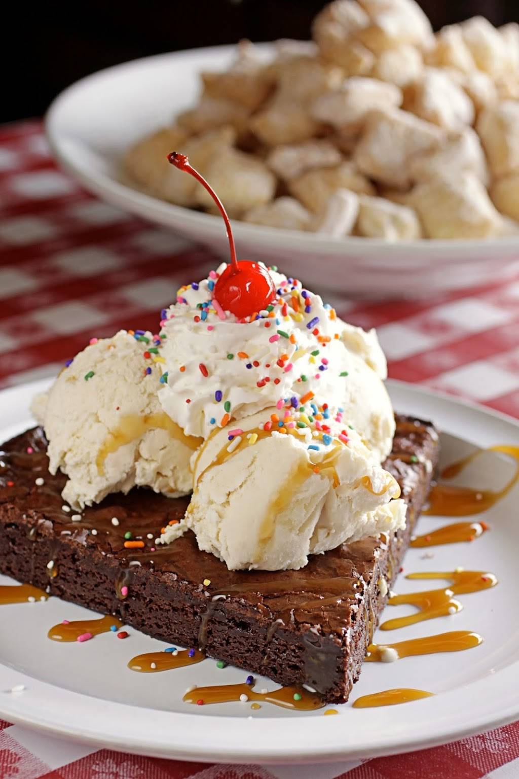 Village Pizzeria Bayside | restaurant | 1201 1st St, Coronado, CA 92118, USA | 6194370650 OR +1 619-437-0650